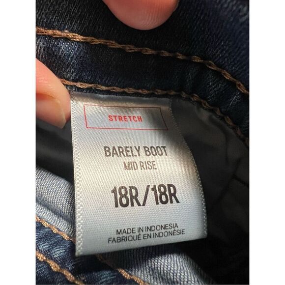 Express Stretch Barely Boot Mid Rise Jeans Woman’s Size 18R Frayed Bottoms - Picture 7 of 13